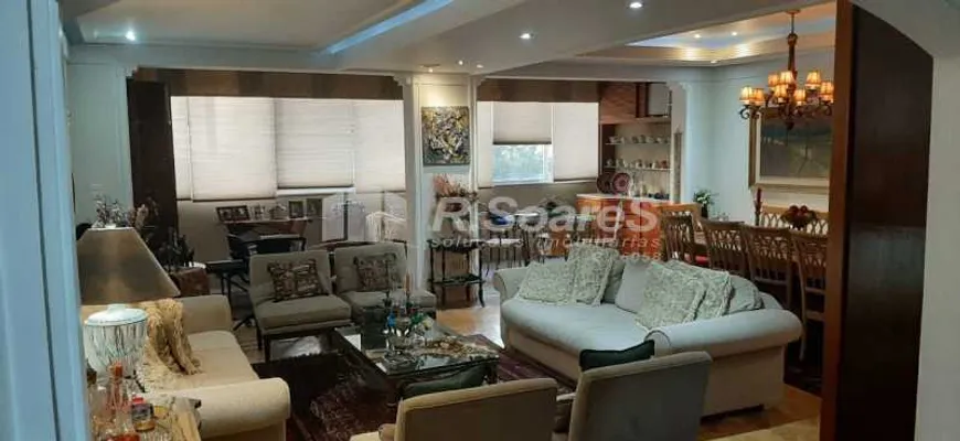 Foto 1 de Apartamento com 4 Quartos à venda, 260m² em Copacabana, Rio de Janeiro