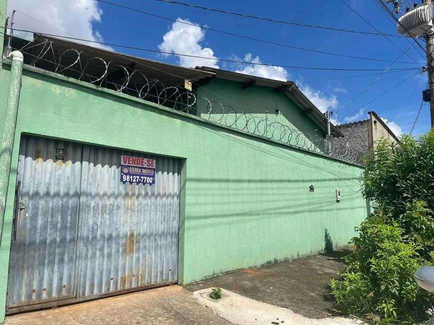 Foto 1 de Casa com 3 Quartos à venda, 131m² em Loteamento Alphaville Residencial , Goiânia