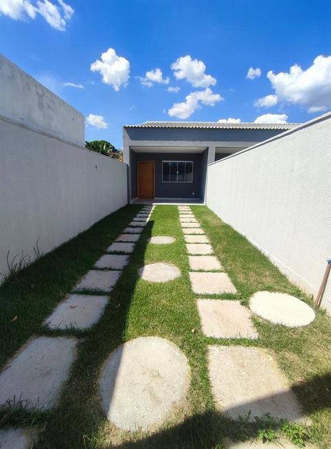 Foto 1 de Casa com 2 Quartos à venda, 121m² em Guaratiba, Rio de Janeiro