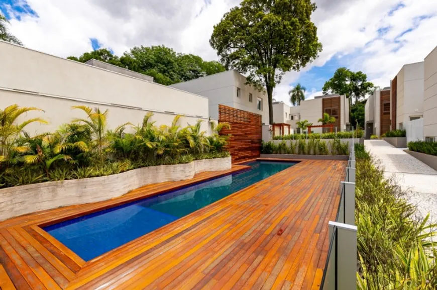 Foto 1 de Casa de Condomínio com 4 Quartos à venda, 520m² em Granja Julieta, São Paulo