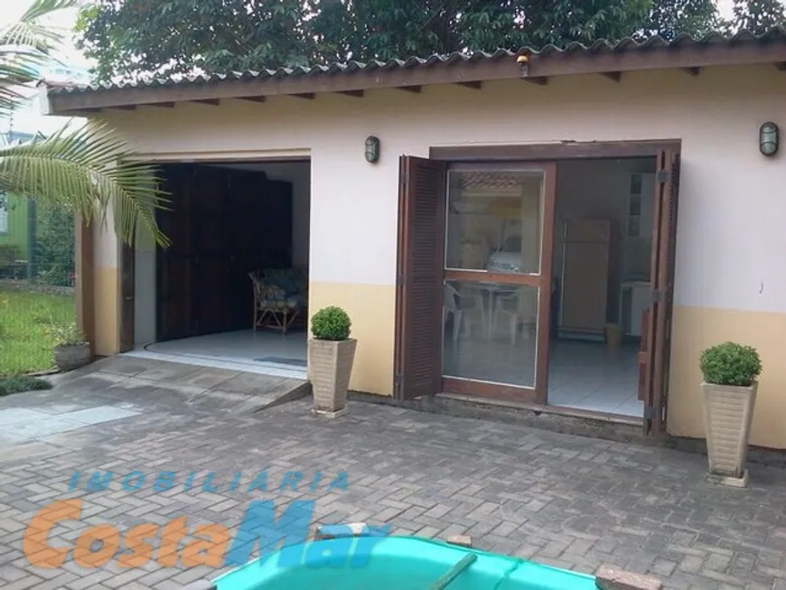 Foto 1 de Casa com 3 Quartos à venda, 180m² em Centro, Tramandaí