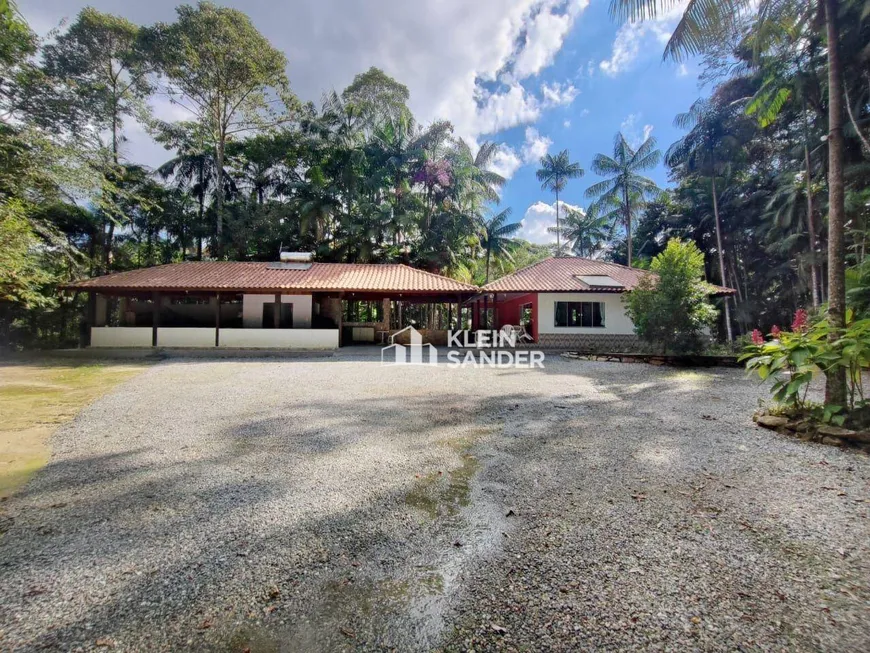 Foto 1 de Fazenda/Sítio com 2 Quartos à venda, 200m² em Lumiar, Nova Friburgo