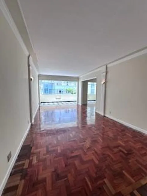Foto 1 de Apartamento com 4 Quartos para alugar, 182m² em Leme, Rio de Janeiro