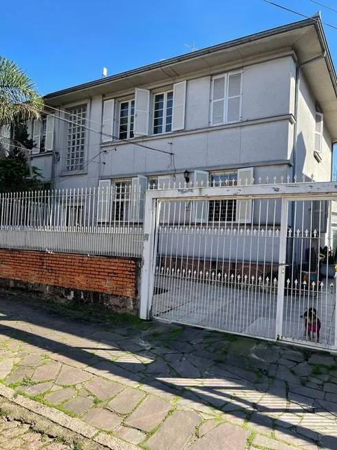 Foto 1 de Apartamento com 3 Quartos à venda, 75m² em Passo da Areia, Porto Alegre