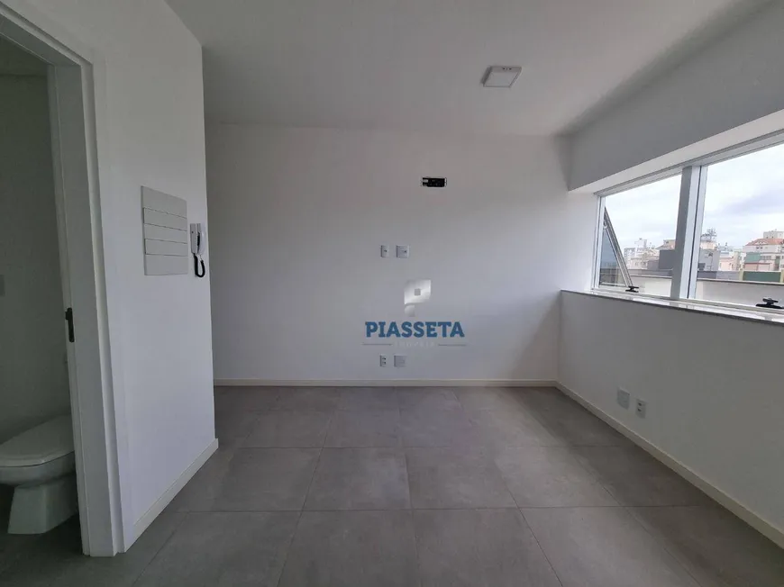 Foto 1 de Sala Comercial à venda, 45m² em Estreito, Florianópolis