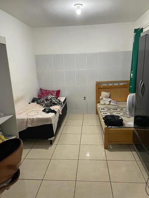 Foto 1 de Casa com 2 Quartos à venda, 200m² em Feu Rosa, Serra