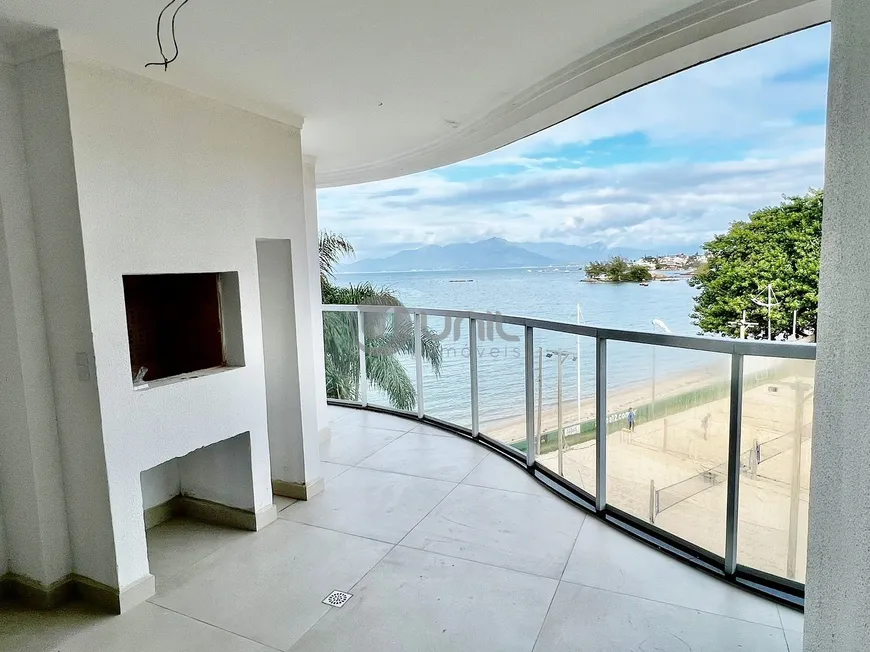 Foto 1 de Apartamento com 3 Quartos à venda, 125m² em Coqueiros, Florianópolis