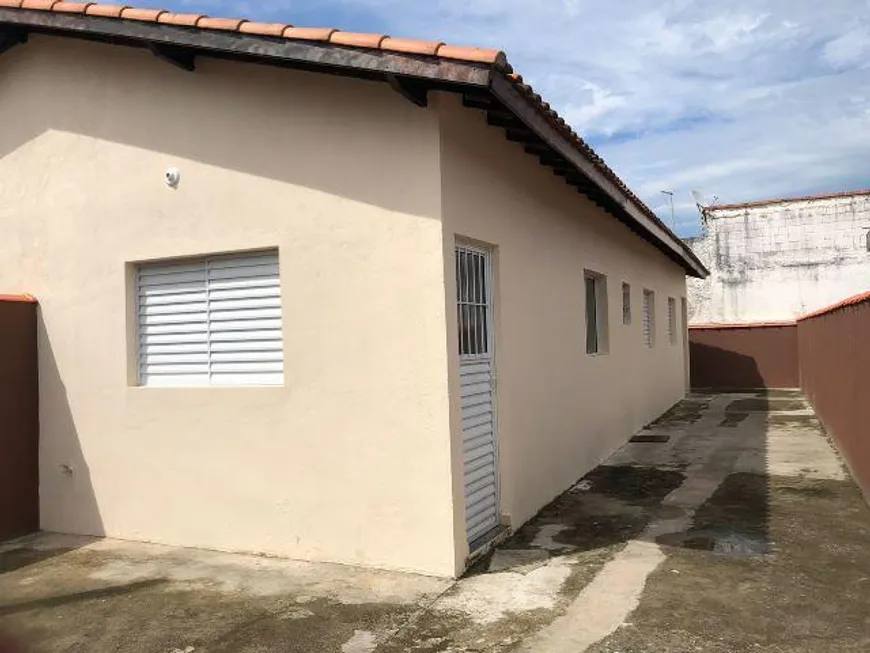 Foto 1 de Casa com 2 Quartos à venda, 56m² em Jardim Regina, Itanhaém