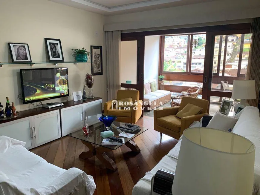 Foto 1 de Apartamento com 4 Quartos à venda, 164m² em Tijuca, Teresópolis