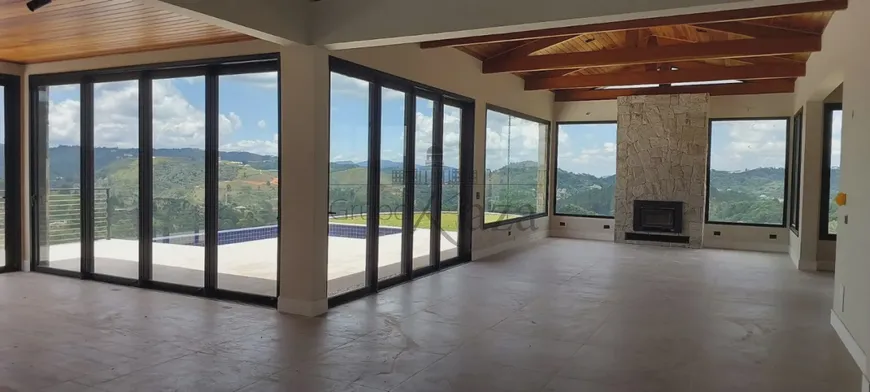 Foto 1 de Casa de Condomínio com 5 Quartos à venda, 480m² em Descansopolis, Campos do Jordão