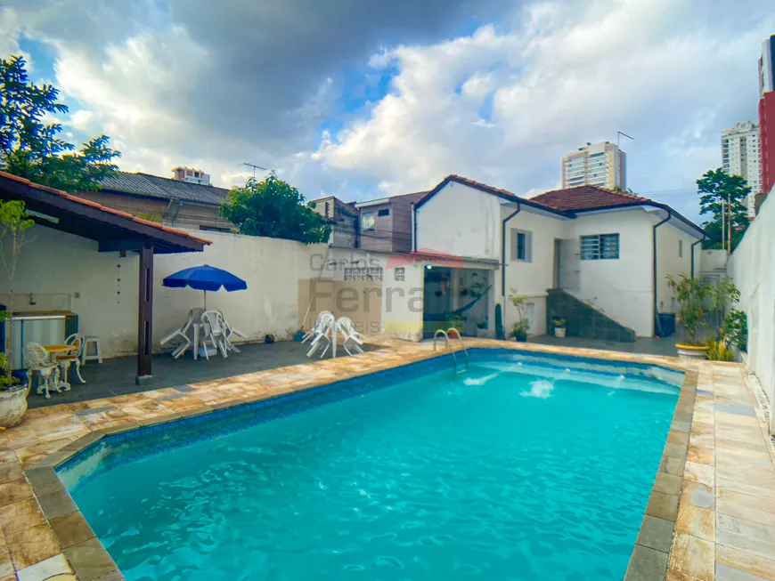 Foto 1 de Casa com 2 Quartos à venda, 212m² em Santa Teresinha, São Paulo