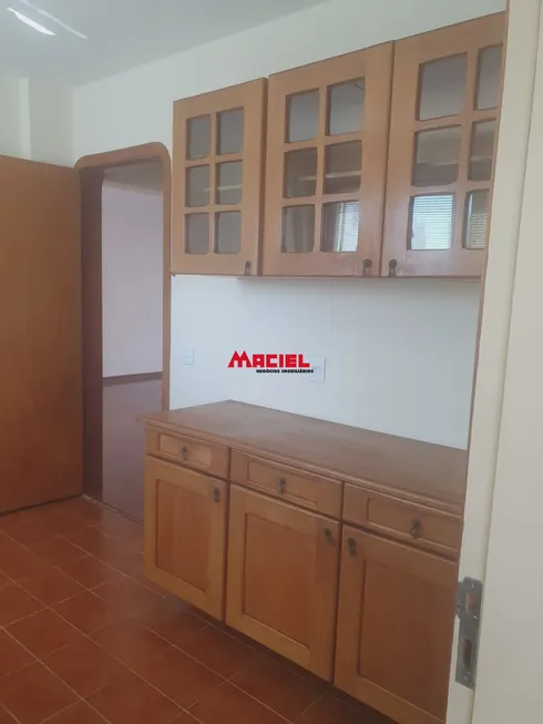 Foto 1 de Apartamento com 4 Quartos à venda, 215m² em Vila Adyana, São José dos Campos