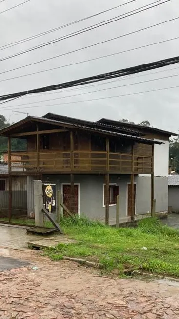 Foto 1 de Sobrado com 3 Quartos à venda, 353m² em Centro, Viamão