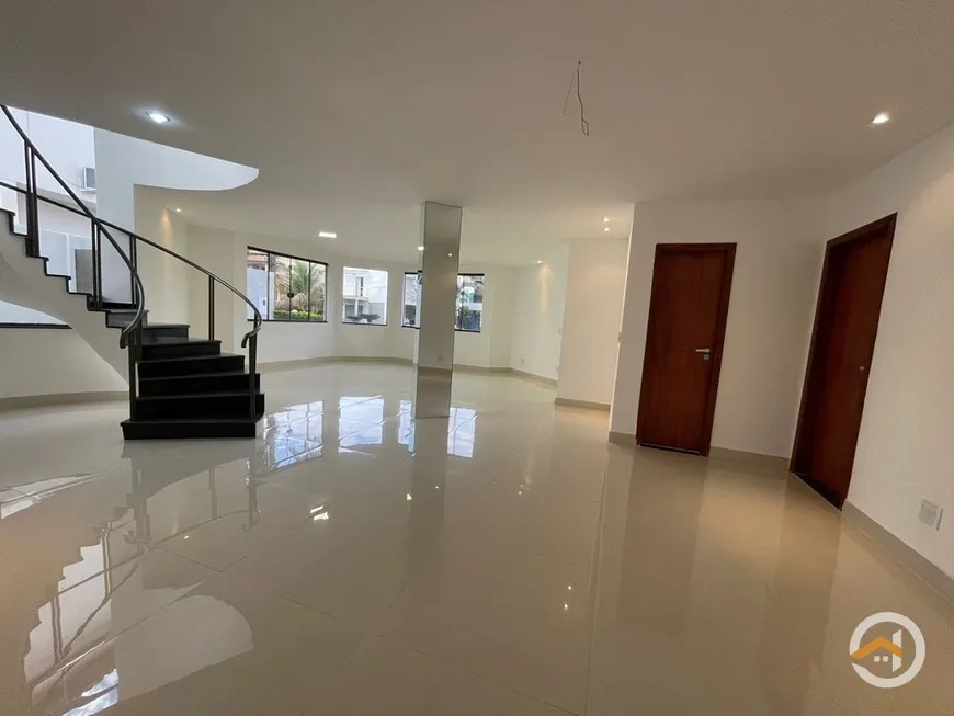 Foto 1 de Sobrado com 4 Quartos à venda, 342m² em Residencial Granville, Goiânia