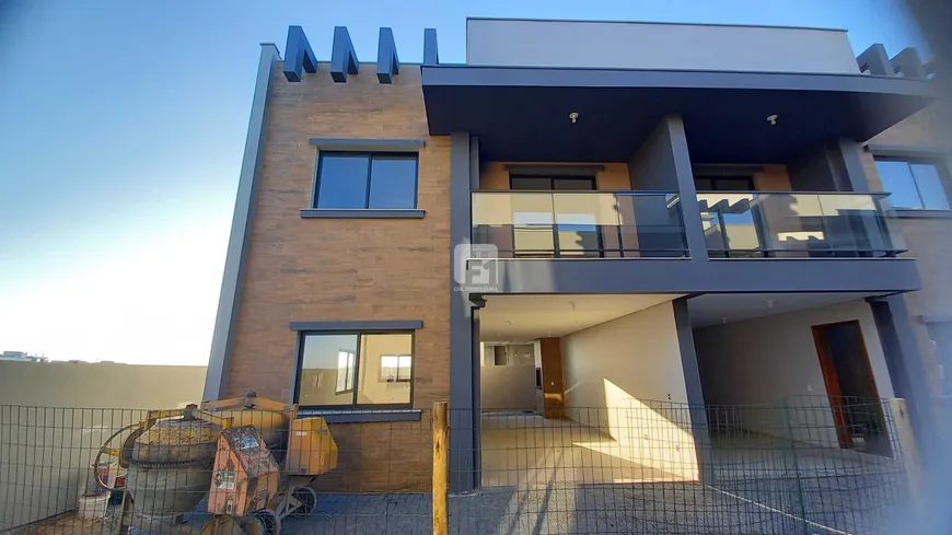 Foto 1 de Casa com 3 Quartos à venda, 130m² em Campeche, Florianópolis