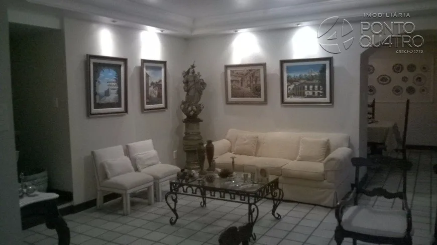 Foto 1 de Apartamento com 4 Quartos à venda, 250m² em Jardim Apipema, Salvador