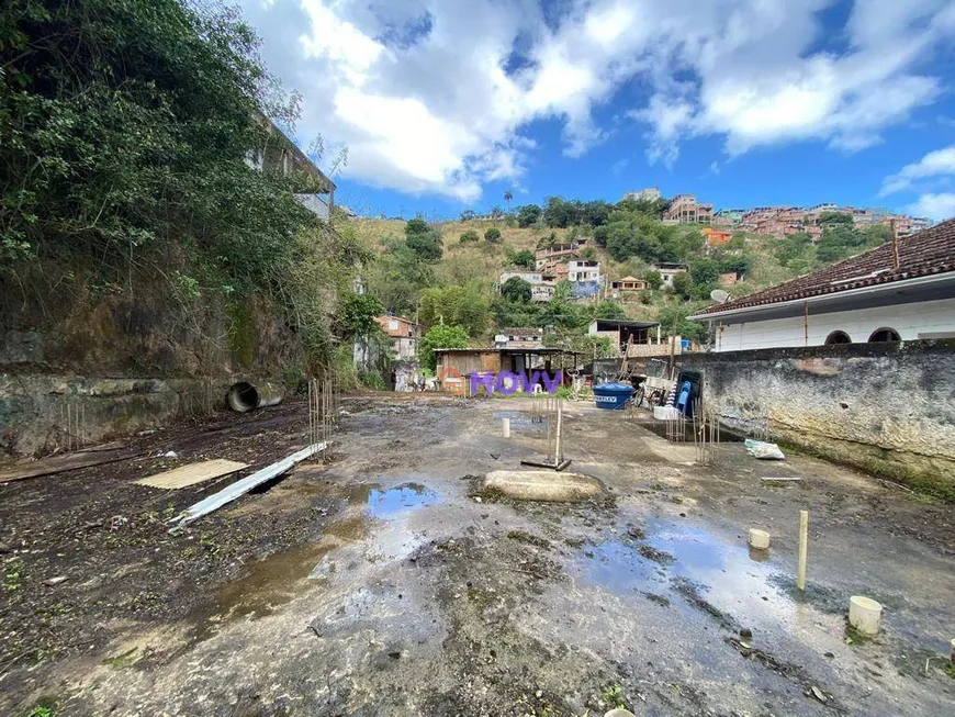 Foto 1 de Lote/Terreno à venda, 750m² em Santa Rosa, Niterói