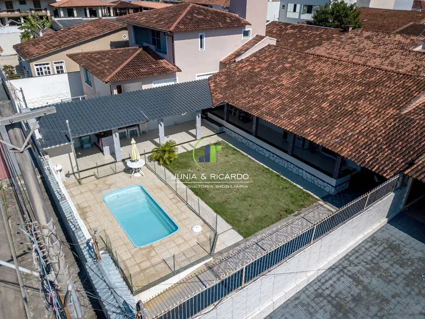 Foto 1 de Casa com 4 Quartos à venda, 280m² em Sao Judas Tadeu, Guarapari