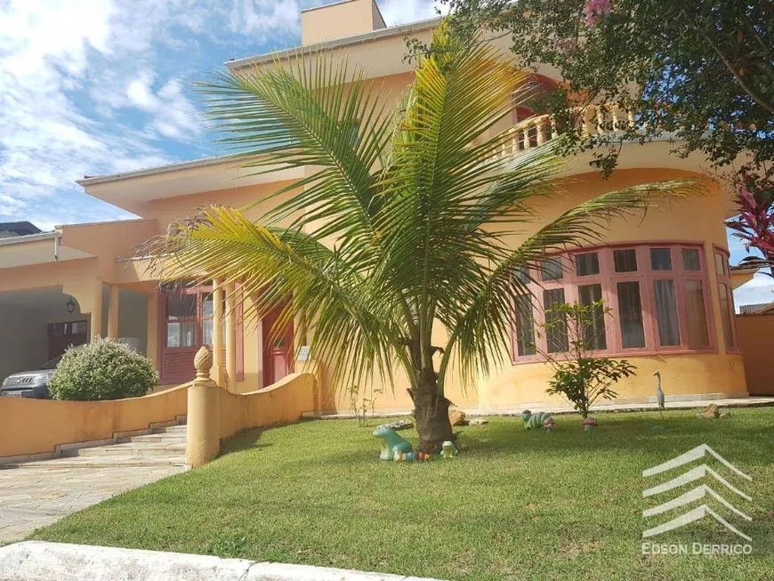 Foto 1 de Casa de Condomínio com 3 Quartos à venda, 250m² em Condomínio Residencial Real Ville, Pindamonhangaba