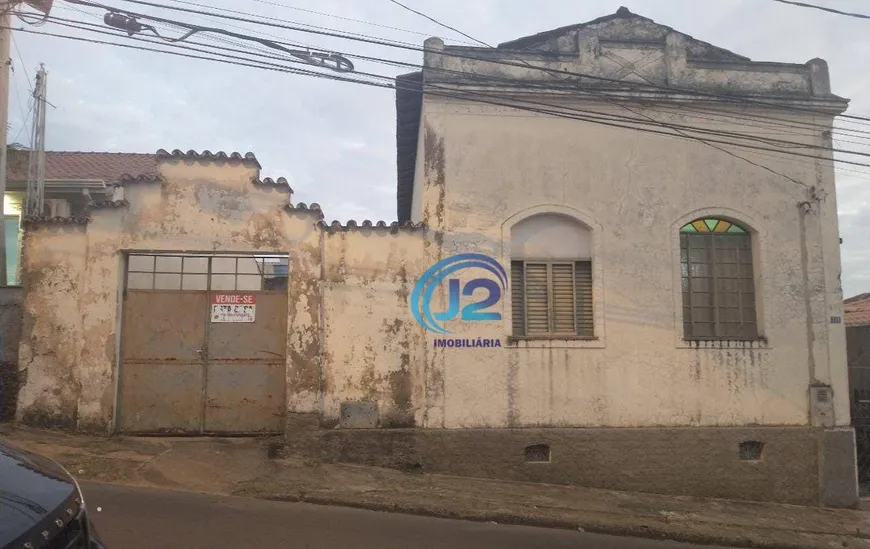 Foto 1 de Casa com 3 Quartos à venda, 180m² em Centro, Espírito Santo do Pinhal