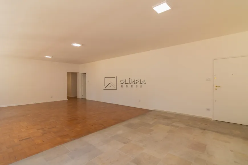 Foto 1 de Apartamento com 3 Quartos para alugar, 200m² em Jardim Paulista, São Paulo