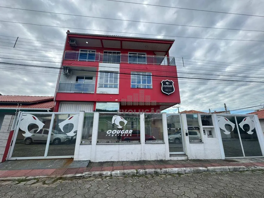 Foto 1 de Prédio Comercial à venda, 291m² em Roçado, São José