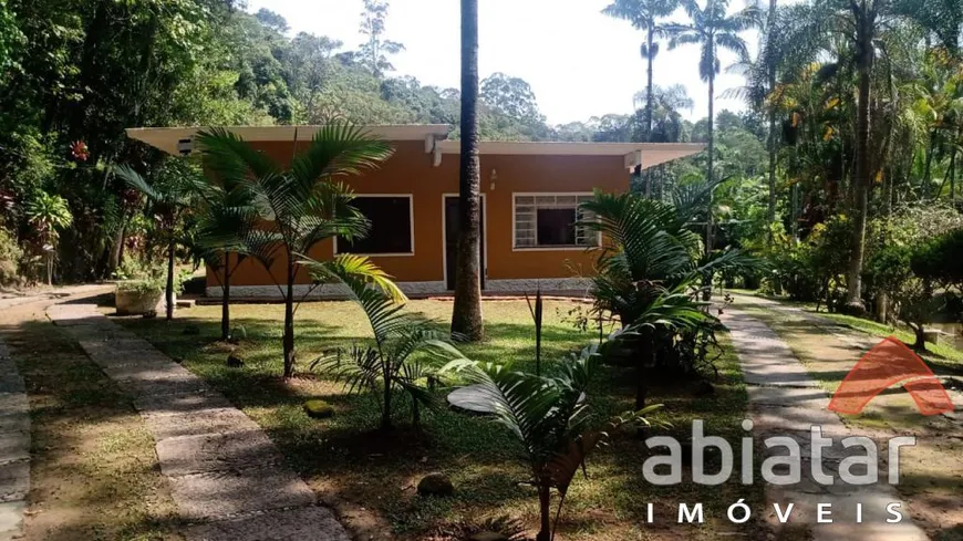 Foto 1 de Fazenda/Sítio com 3 Quartos à venda, 895m² em Chacaras Embu Colonial, Embu das Artes