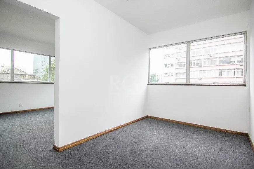 Foto 1 de Sala Comercial para alugar, 35m² em Auxiliadora, Porto Alegre