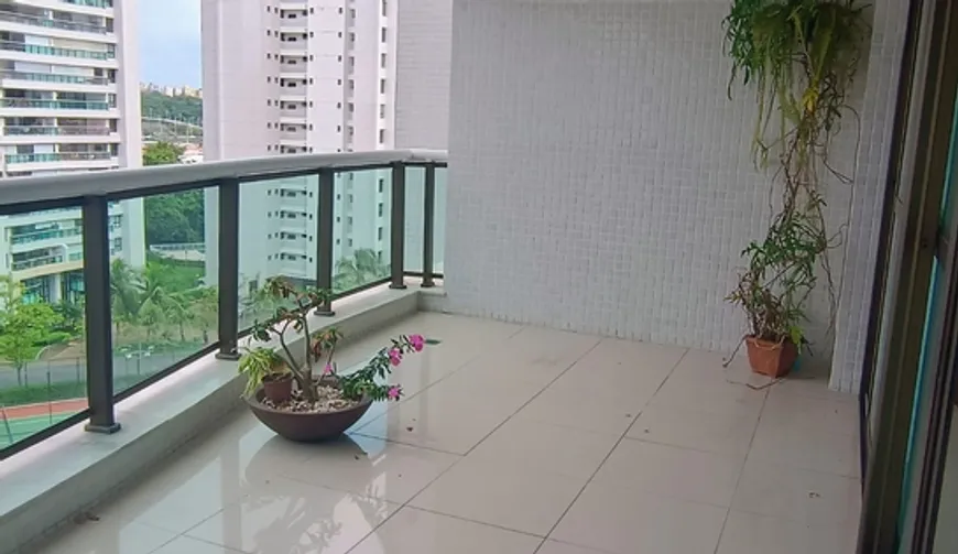 Foto 1 de Apartamento com 4 Quartos à venda, 142m² em Paralela, Salvador