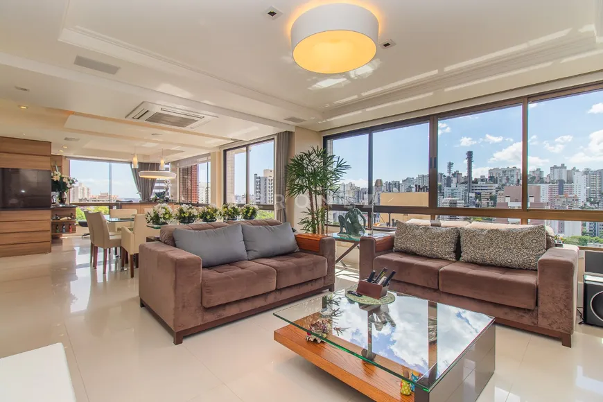 Foto 1 de Apartamento com 3 Quartos à venda, 152m² em Petrópolis, Porto Alegre