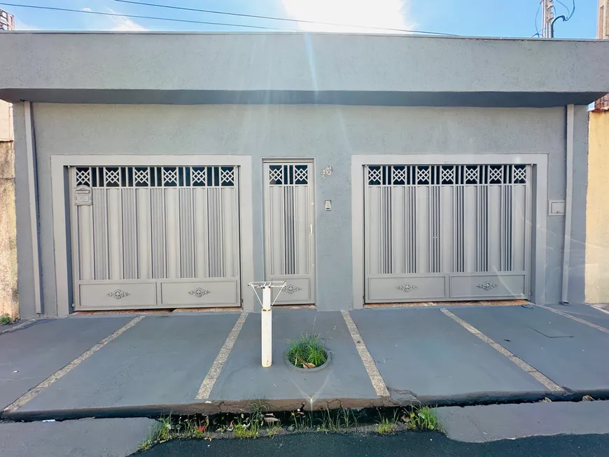 Foto 1 de Casa com 3 Quartos à venda, 243m² em VILA VIRGINIA, Ribeirão Preto