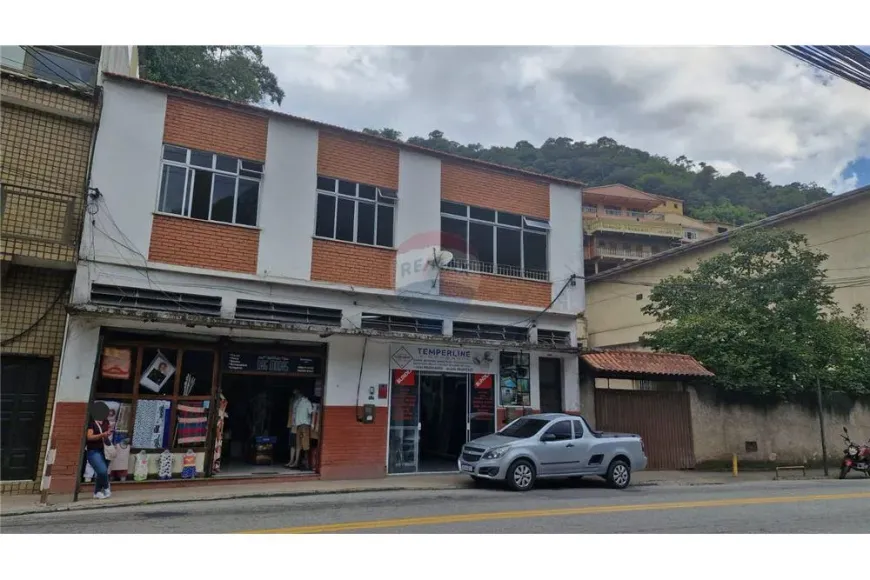 Foto 1 de Casa com 3 Quartos para alugar, 100m² em Quissama, Petrópolis