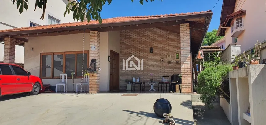 Foto 1 de Casa de Condomínio com 3 Quartos à venda, 270m² em Granja Viana, Cotia