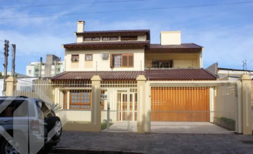 Foto 1 de Casa com 4 Quartos à venda, 342m² em Nonoai, Porto Alegre