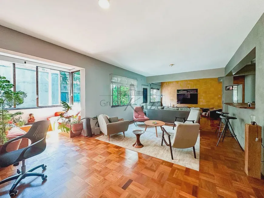 Foto 1 de Apartamento com 2 Quartos à venda, 162m² em Jardim América, São Paulo