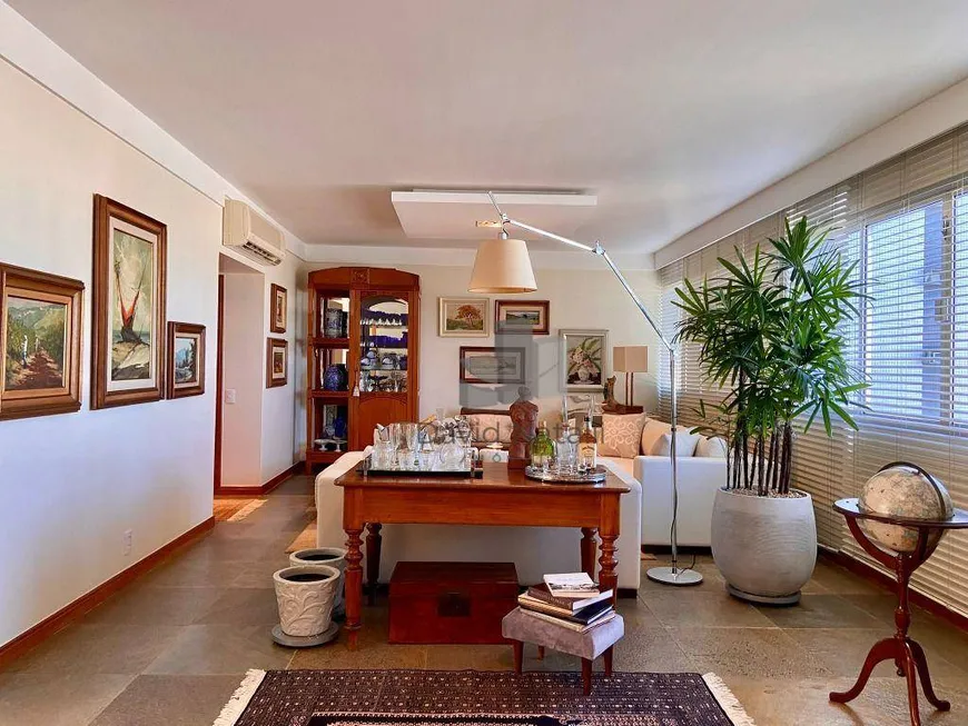 Foto 1 de Apartamento com 4 Quartos à venda, 185m² em Santa Lúcia, Vitória