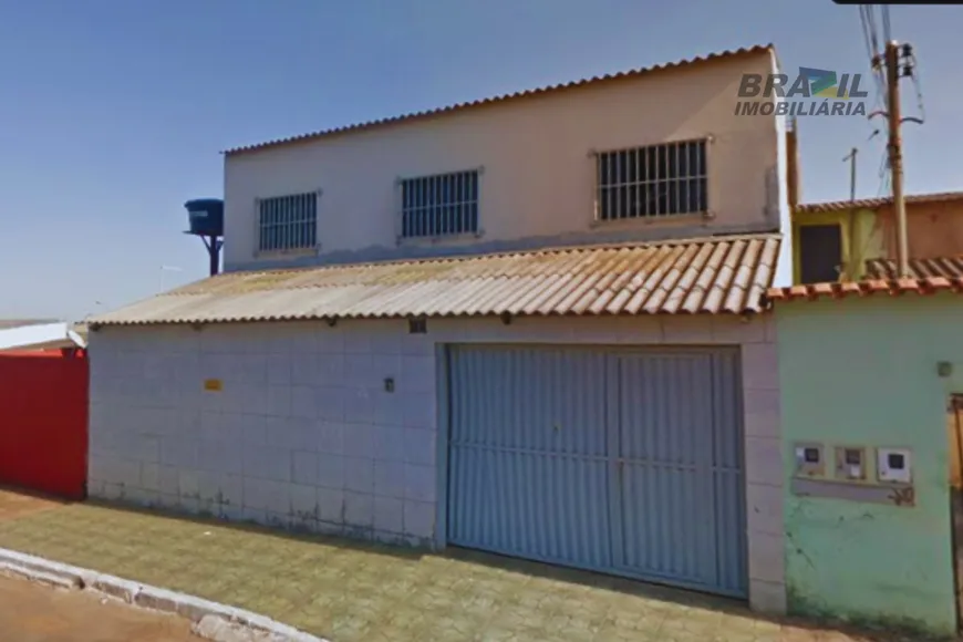 Foto 1 de Sobrado com 3 Quartos à venda, 150m² em Santa Maria, Brasília