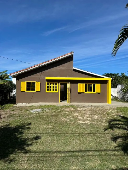 Foto 1 de Casa com 2 Quartos para alugar, 90m² em Ingleses do Rio Vermelho, Florianópolis