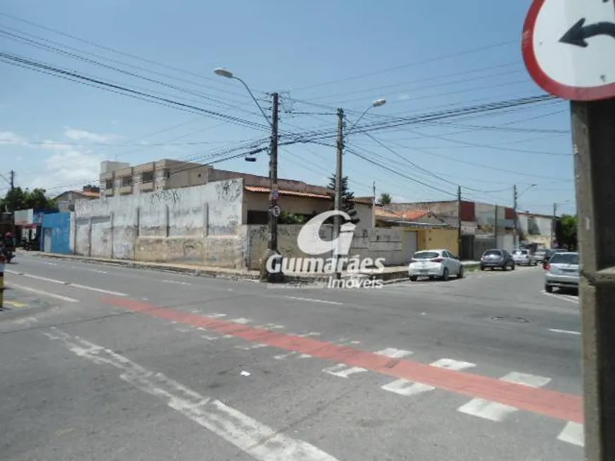 Foto 1 de Casa com 5 Quartos à venda, 380m² em Montese, Fortaleza