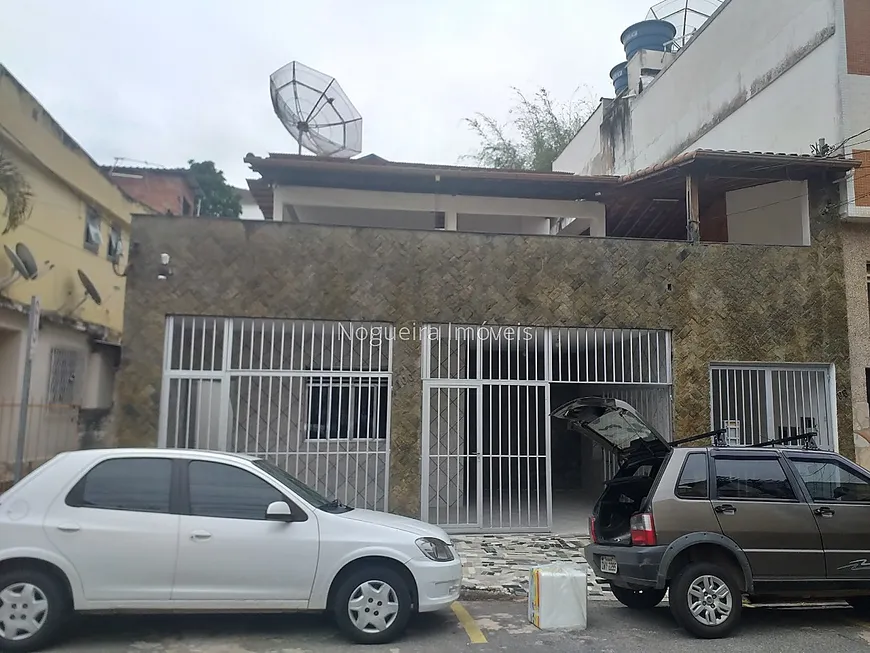 Foto 1 de Casa com 3 Quartos à venda, 58m² em São Mateus, Juiz de Fora