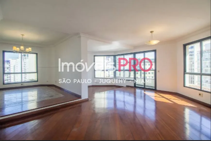 Foto 1 de Apartamento com 3 Quartos para alugar, 221m² em Moema, São Paulo