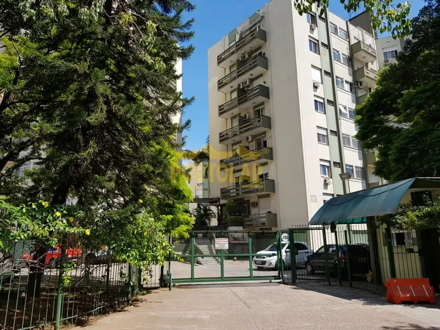 Foto 1 de Apartamento com 1 Quarto para alugar, 55m² em Jardim Lindóia, Porto Alegre