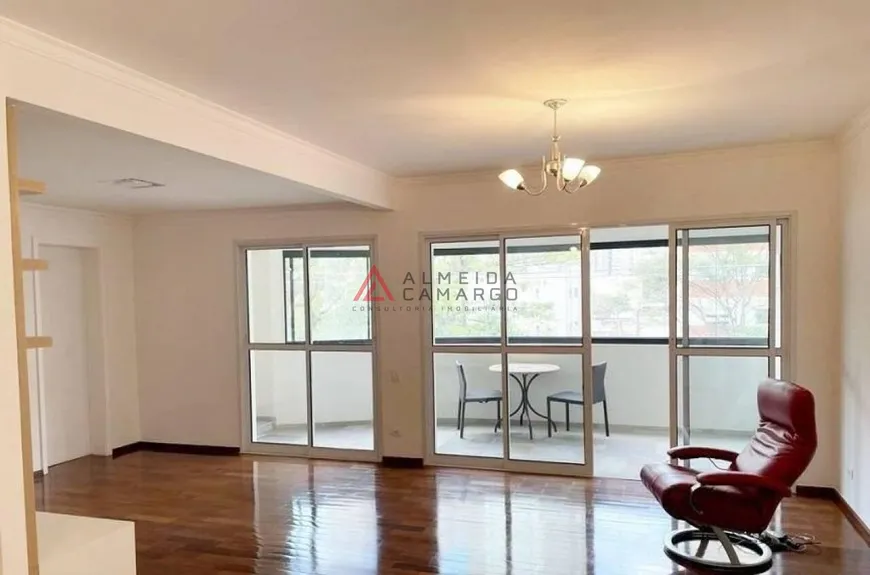 Foto 1 de Apartamento com 3 Quartos à venda, 141m² em Moema, São Paulo