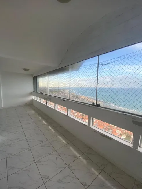 Foto 1 de Apartamento com 4 Quartos à venda, 212m² em Petrópolis, Natal