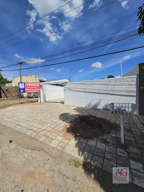 Foto 1 de Casa com 3 Quartos à venda, 144m² em Muriti, Crato