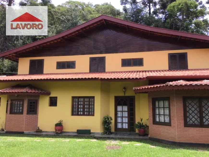 Foto 1 de Sobrado com 3 Quartos à venda, 300m² em , Santo Antônio do Pinhal