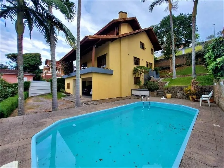 Foto 1 de Casa com 4 Quartos à venda, 244m² em Trindade, Florianópolis