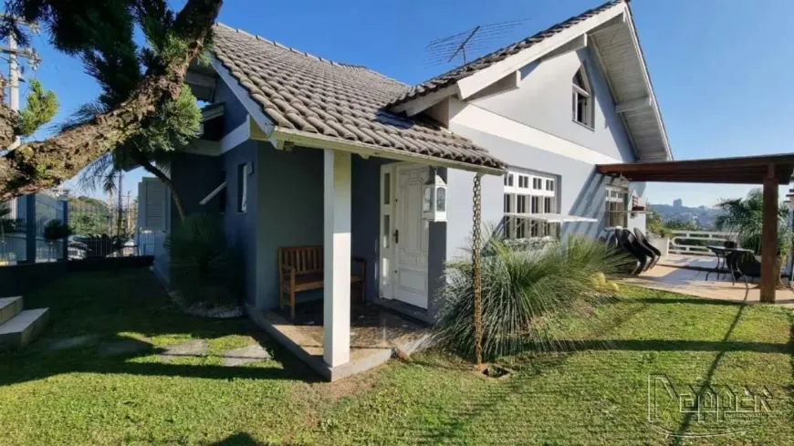 Foto 1 de Casa com 4 Quartos para alugar, 200m² em Imigrante, Campo Bom