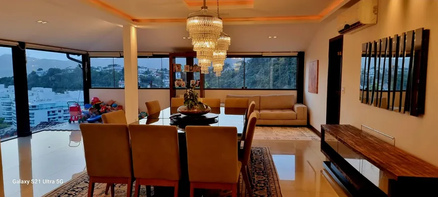 Foto 1 de Casa de Condomínio com 5 Quartos à venda, 700m² em Camboinhas, Niterói