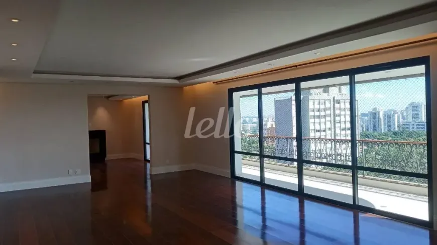 Foto 1 de Apartamento com 4 Quartos para alugar, 329m² em Santo Amaro, São Paulo